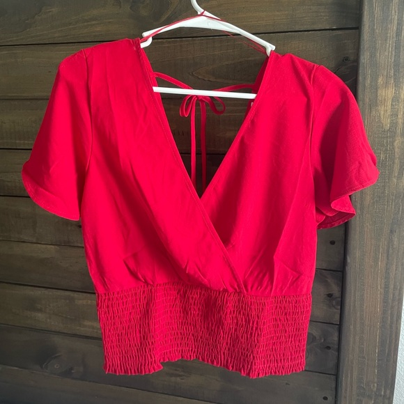 Red top - Picture 1 of 7